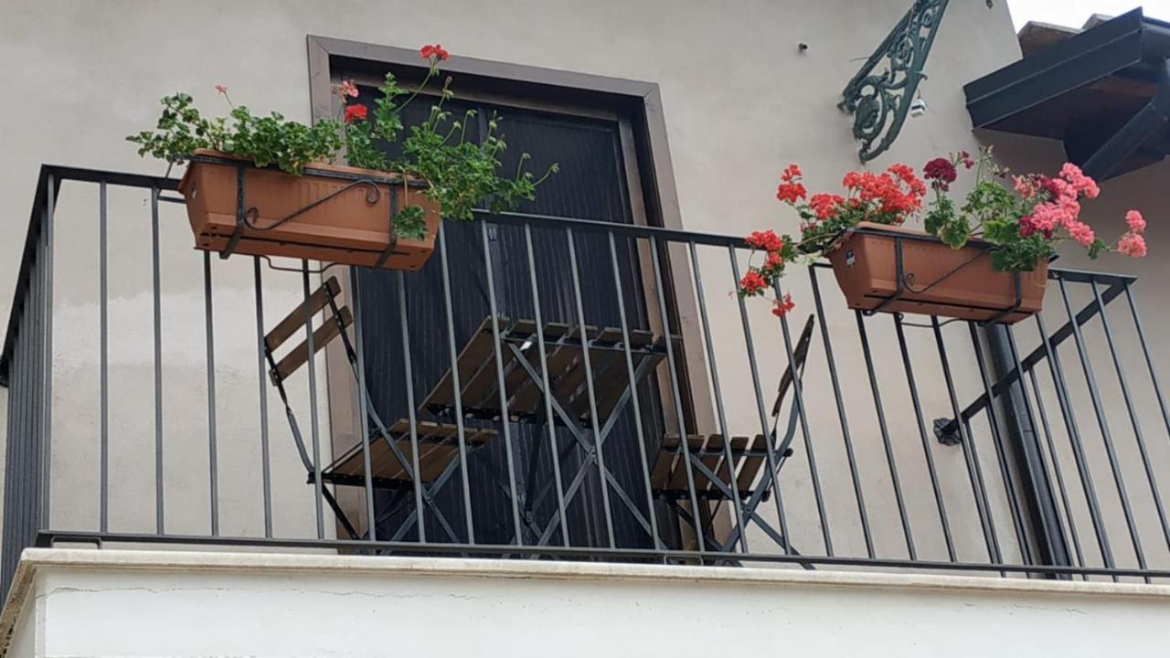 "Il Casaletto" Agriturismo Moderno, Vista Panoramica E Cibo Spettacolare- Scurcola Marsicana Exterior photo