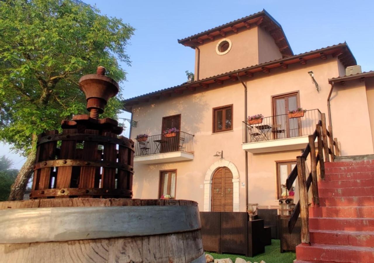 "Il Casaletto" Agriturismo Moderno, Vista Panoramica E Cibo Spettacolare- Scurcola Marsicana Exterior photo