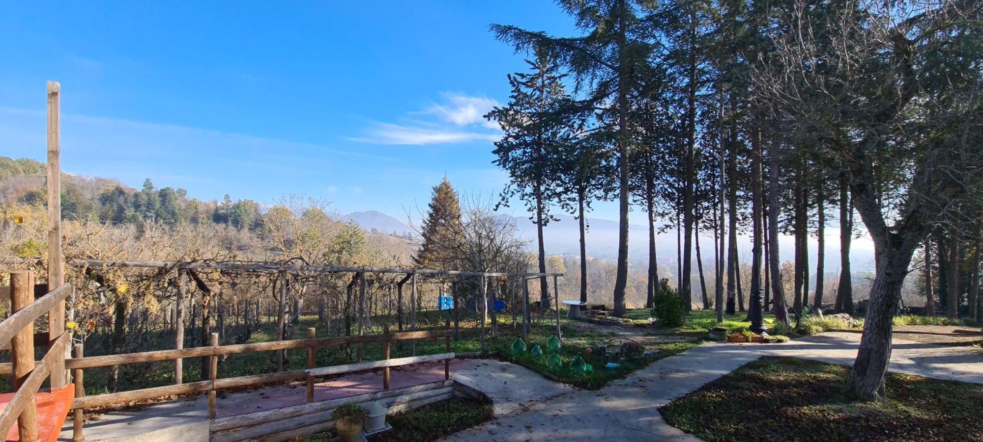 "Il Casaletto" Agriturismo Moderno, Vista Panoramica E Cibo Spettacolare- Scurcola Marsicana Exterior photo